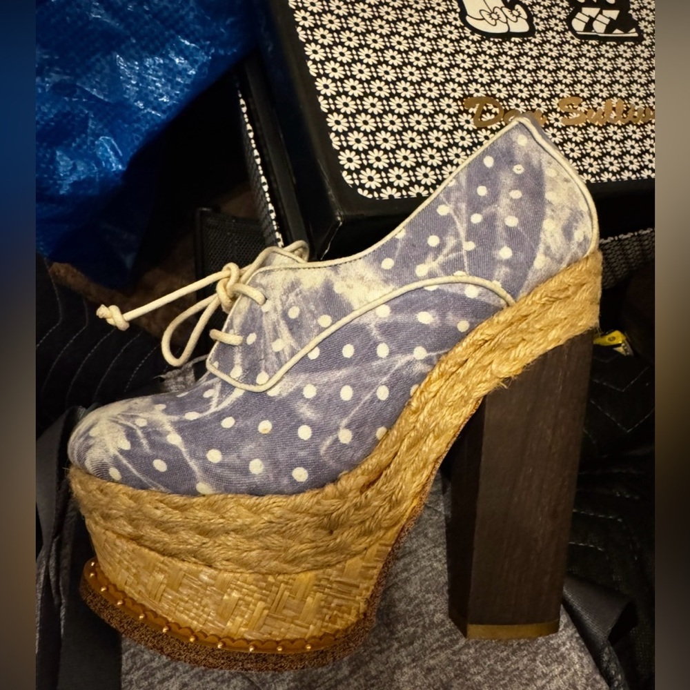 ***Irregular Choice*** RED LIPSTICK by Dan Sullivan